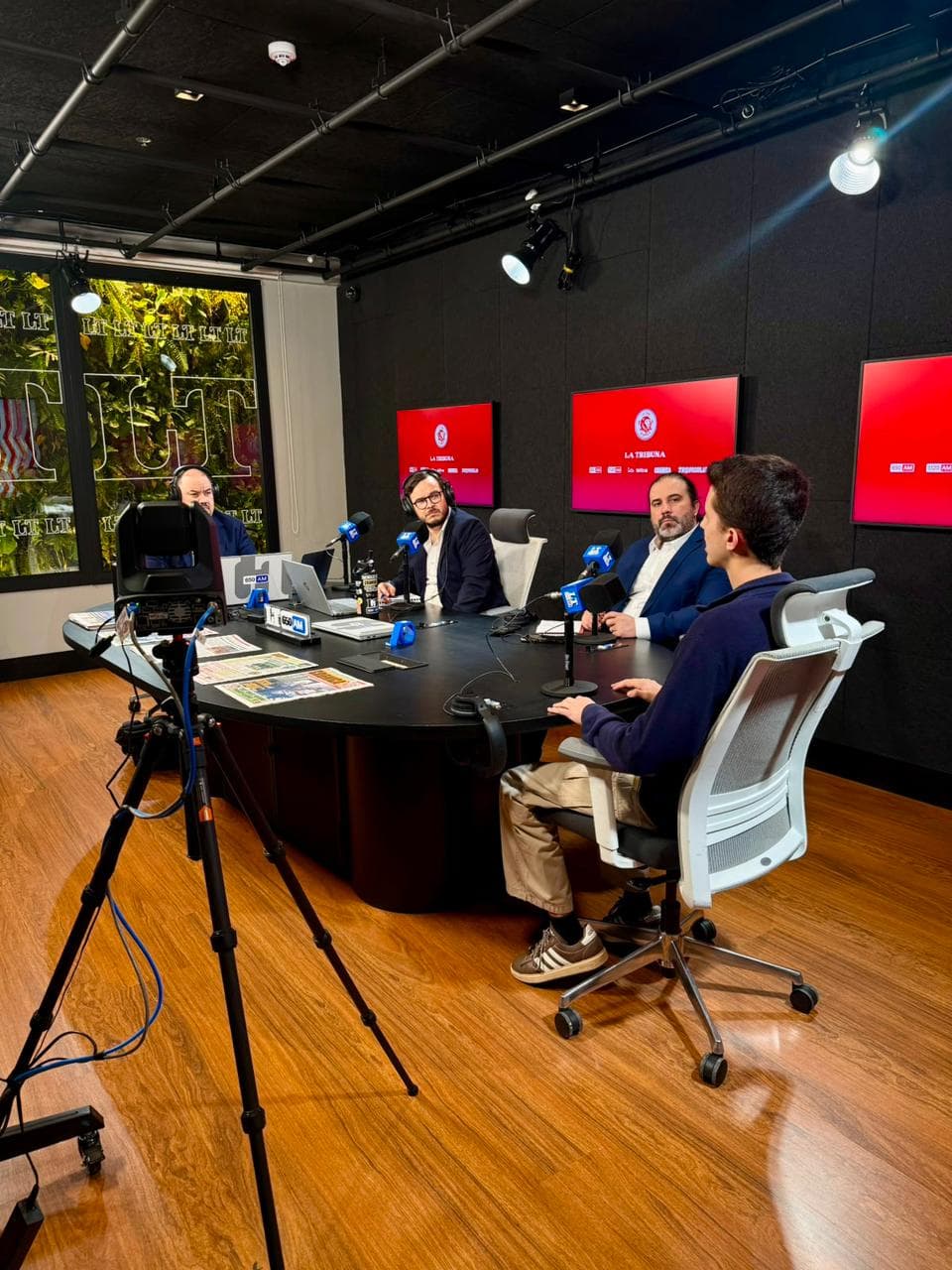 Mateo Palau, fundador de Nova Labs, durante entrevista en La Tribuna Radio sobre inteligencia artificial y educación